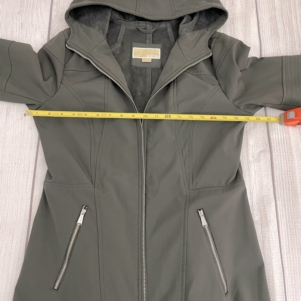 MICHAEL KORS Women’s Gray Fur Lined Lightweight Winter Jacket Size Medium - Picture 6 of 11
